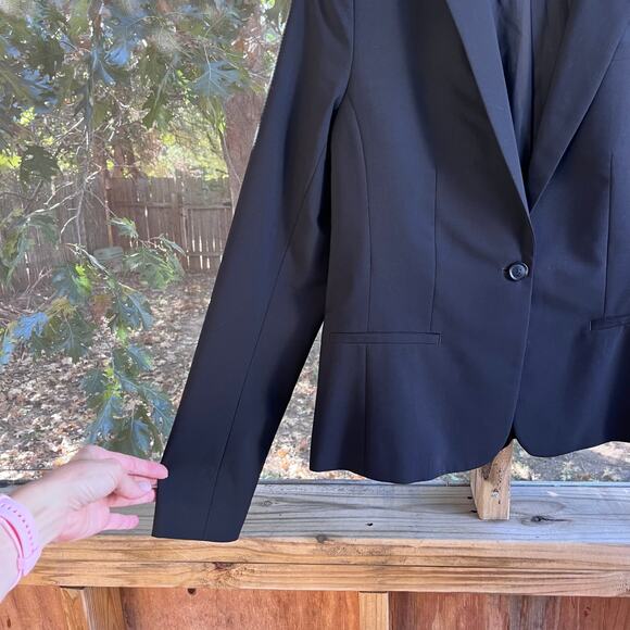 Banana Republic Women's Black Marzotto Italian Wool Blazer Size 8 - Picture 4 of 9